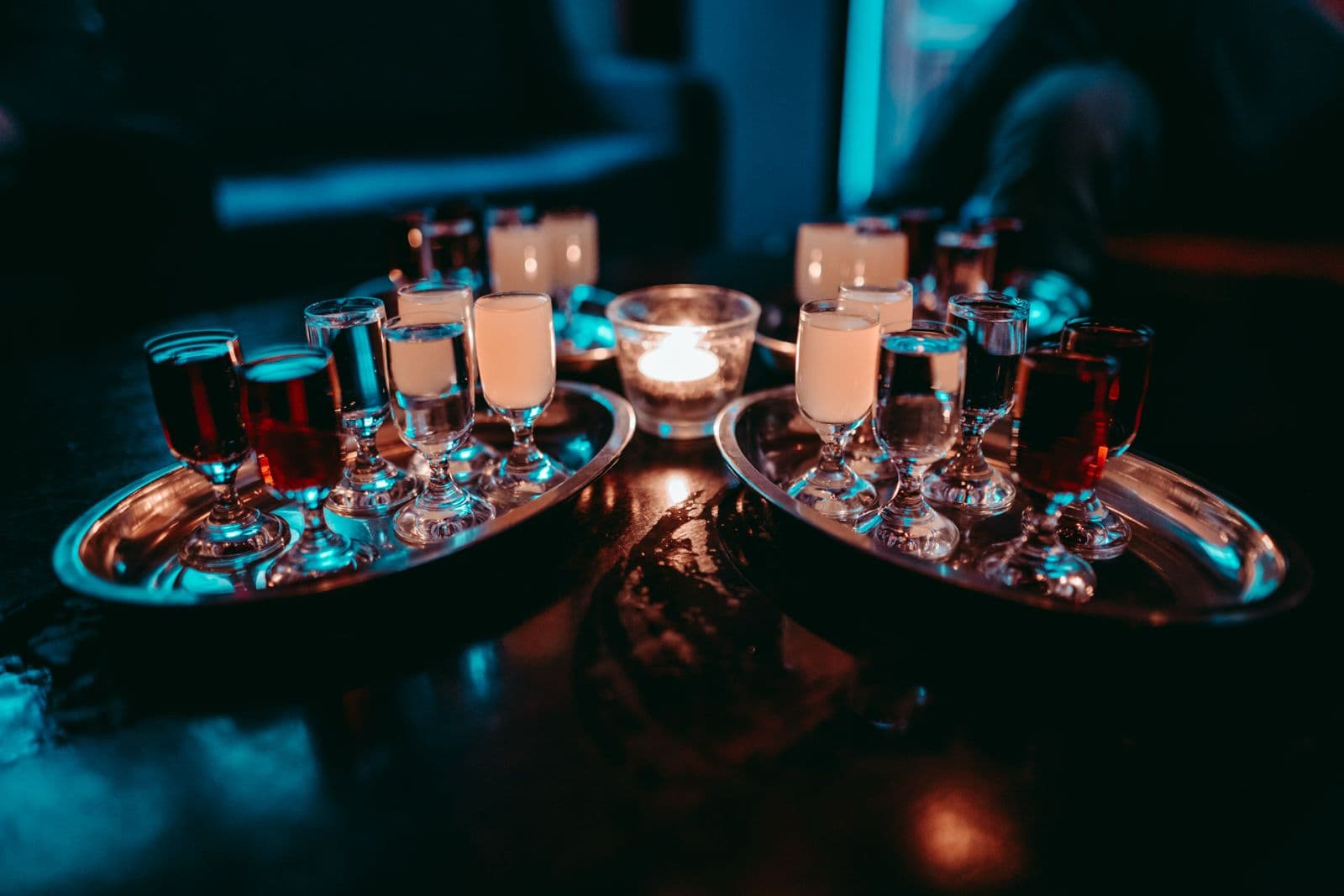 Hosts leading social games