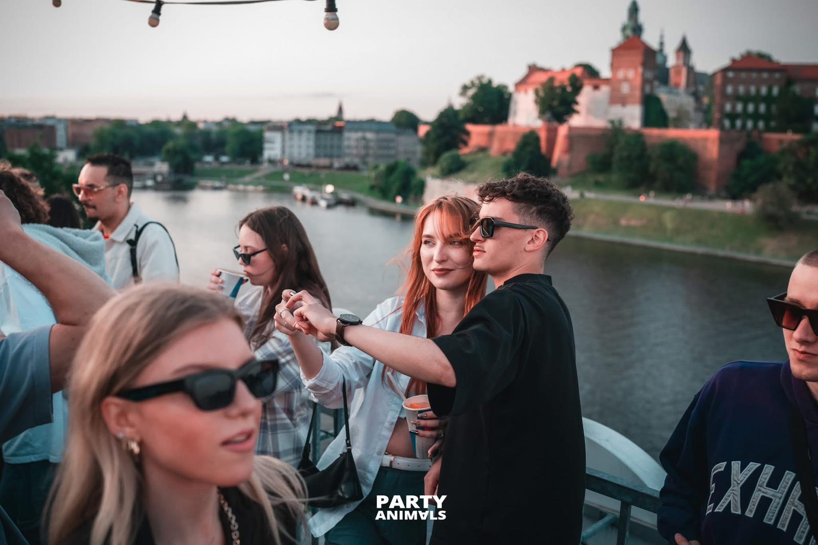 Pub crawl party